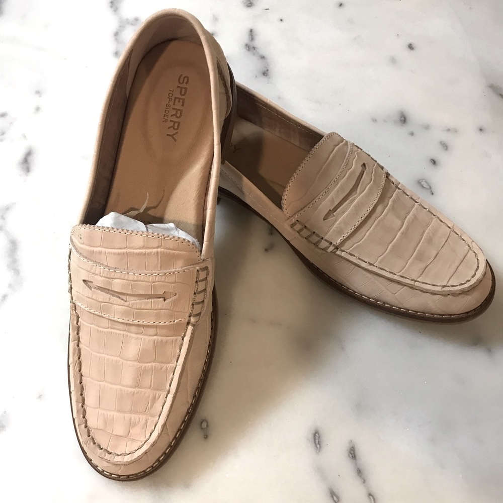 BRAND NEW SPERRY PENNY LOAFERS